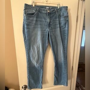 Lee Women's Light Blue Straight Leg Jeans Size 18